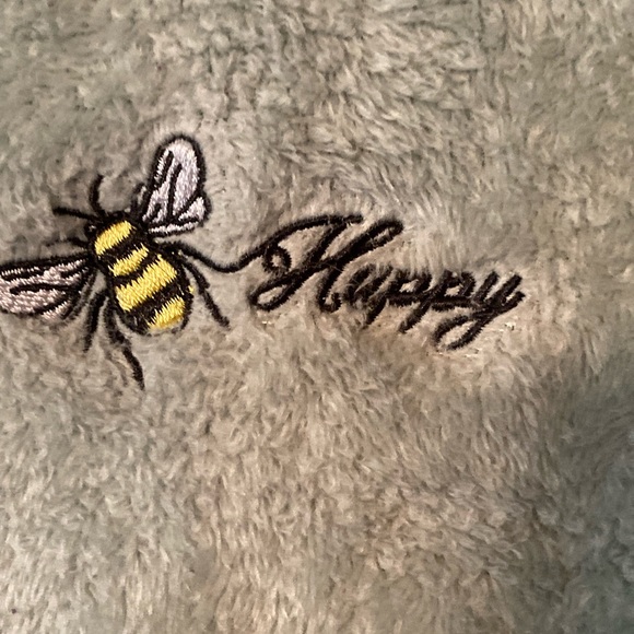 Says size Large but fits like a Med Women’s soft( 🐝 Happy) Gold Rush top/jacket - Picture 3 of 4